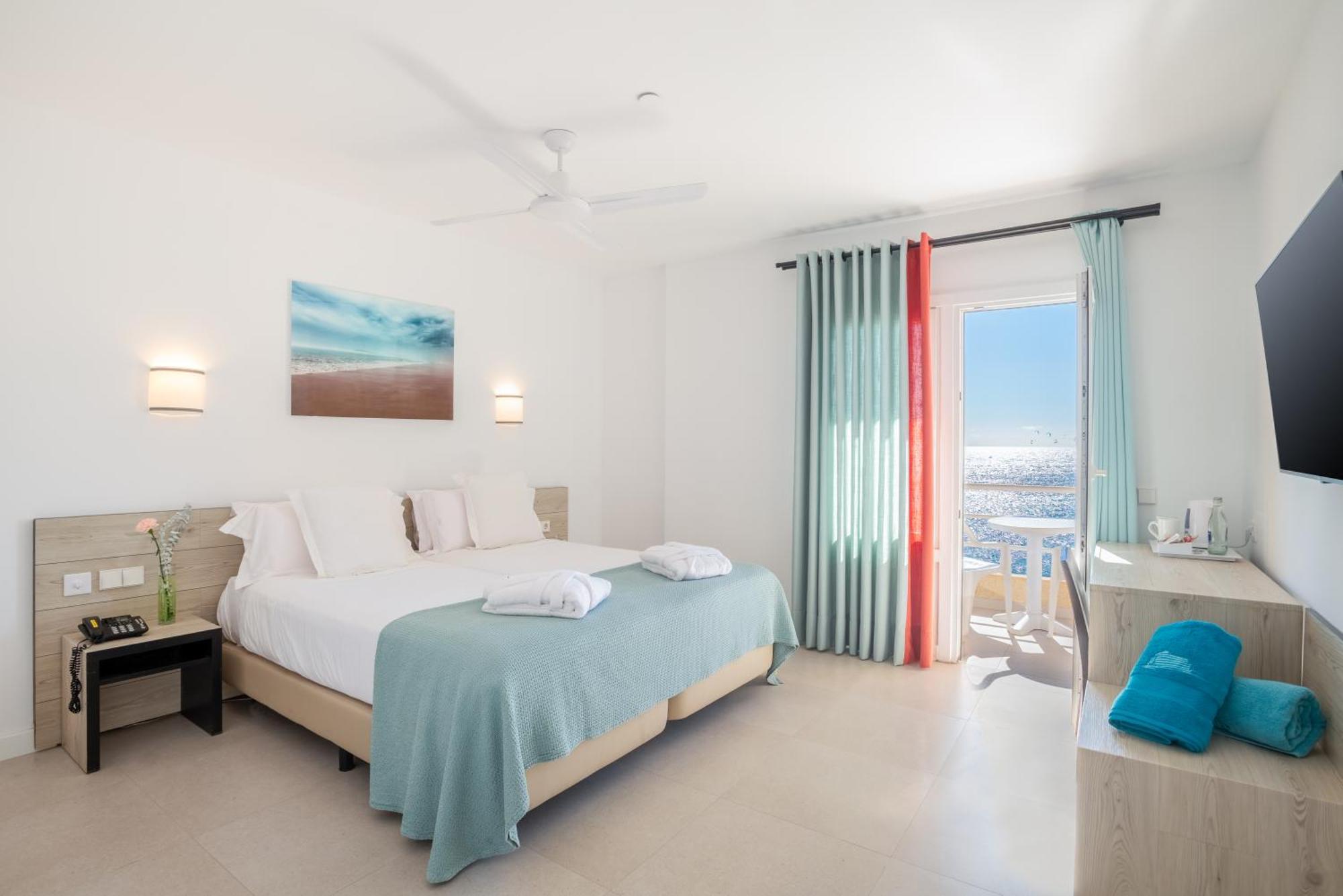 Hotel Medano 3*